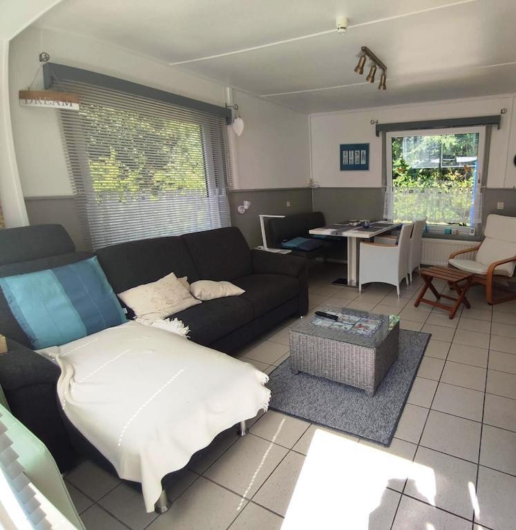 Vakantiehuis Hollum Ameland Dichtbij Strand En Met Ruime Tuin - Ameland39 Nl Exteriör bild